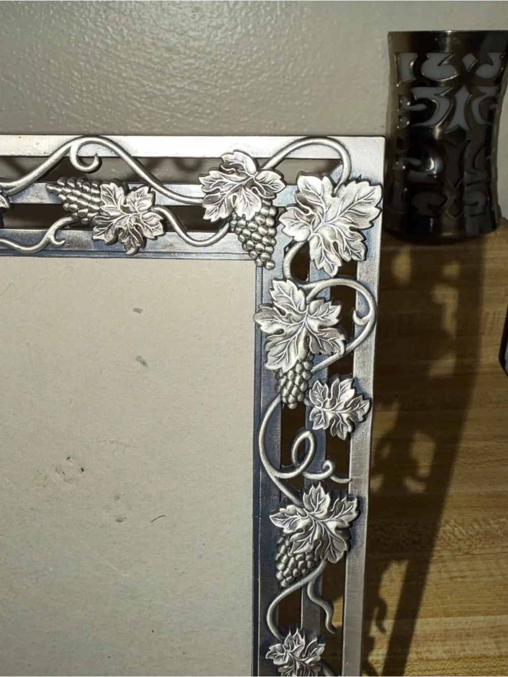 Vintage pewter Ornate Silver Vine Picture Frame - Elegant Home Accents 5x7